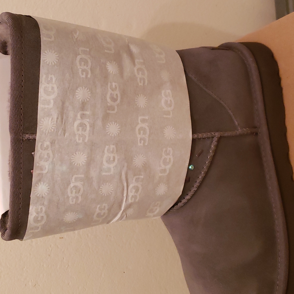 UGG Brand New Boots No box - Picture 4 of 4